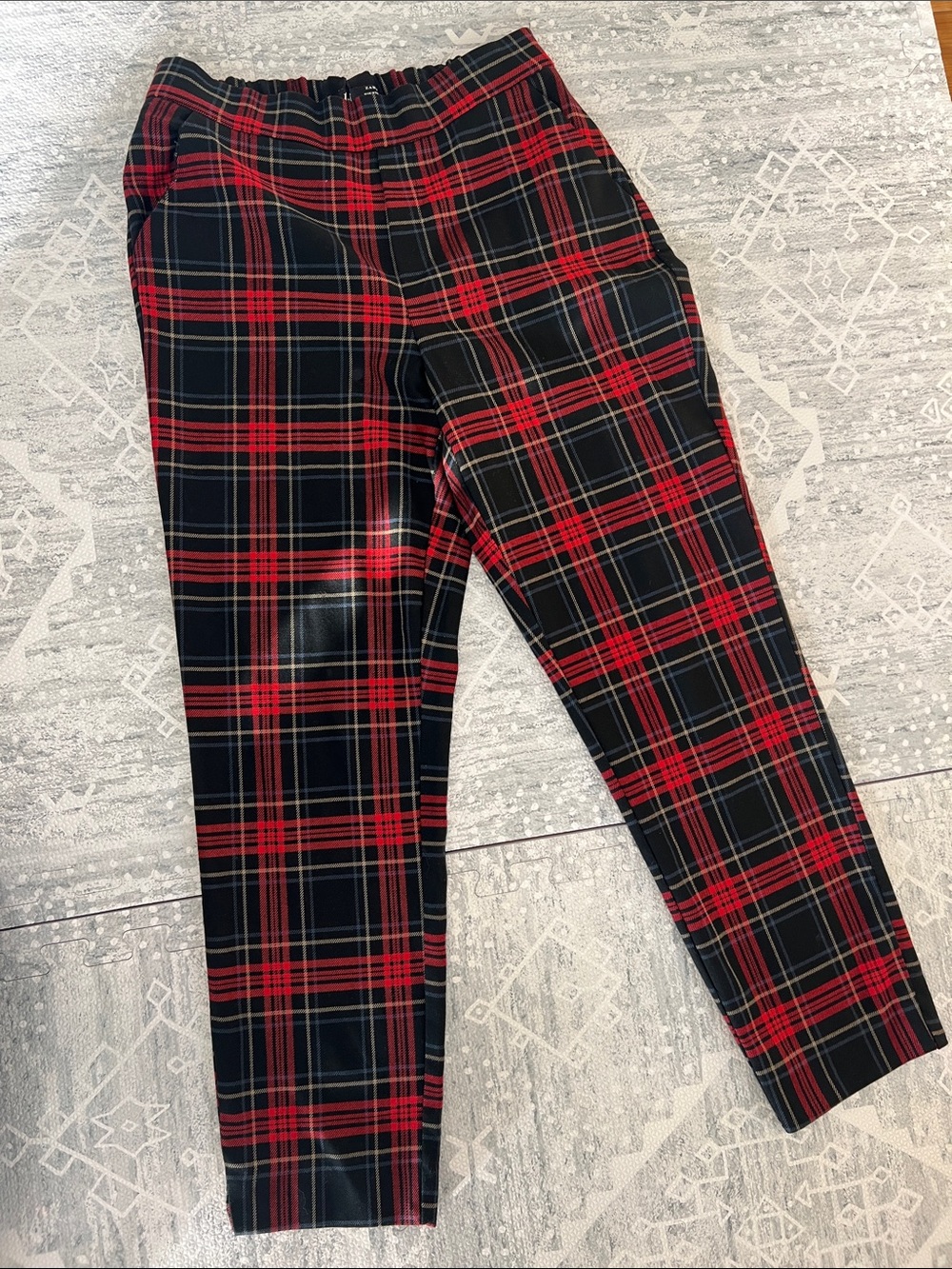 Zara Red and Black Plaid Tapered Elastic Pants